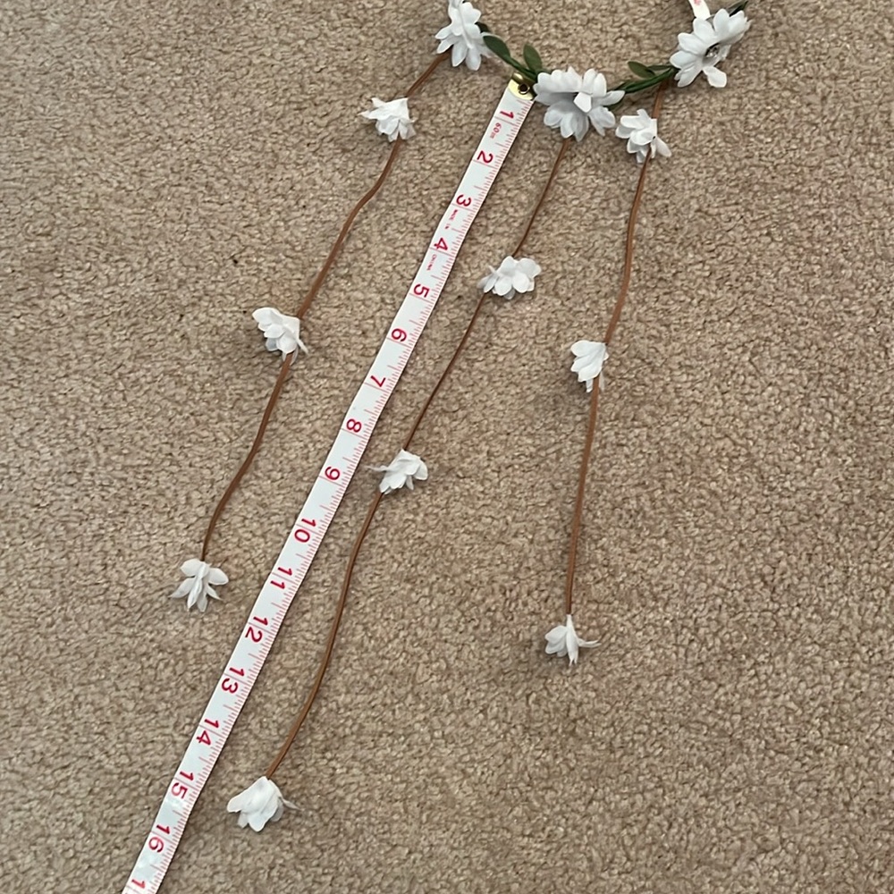 NWT Justice Floral dangling garland headpiece, boho, white flowers w/ rhinestone - Picture 6 of 12